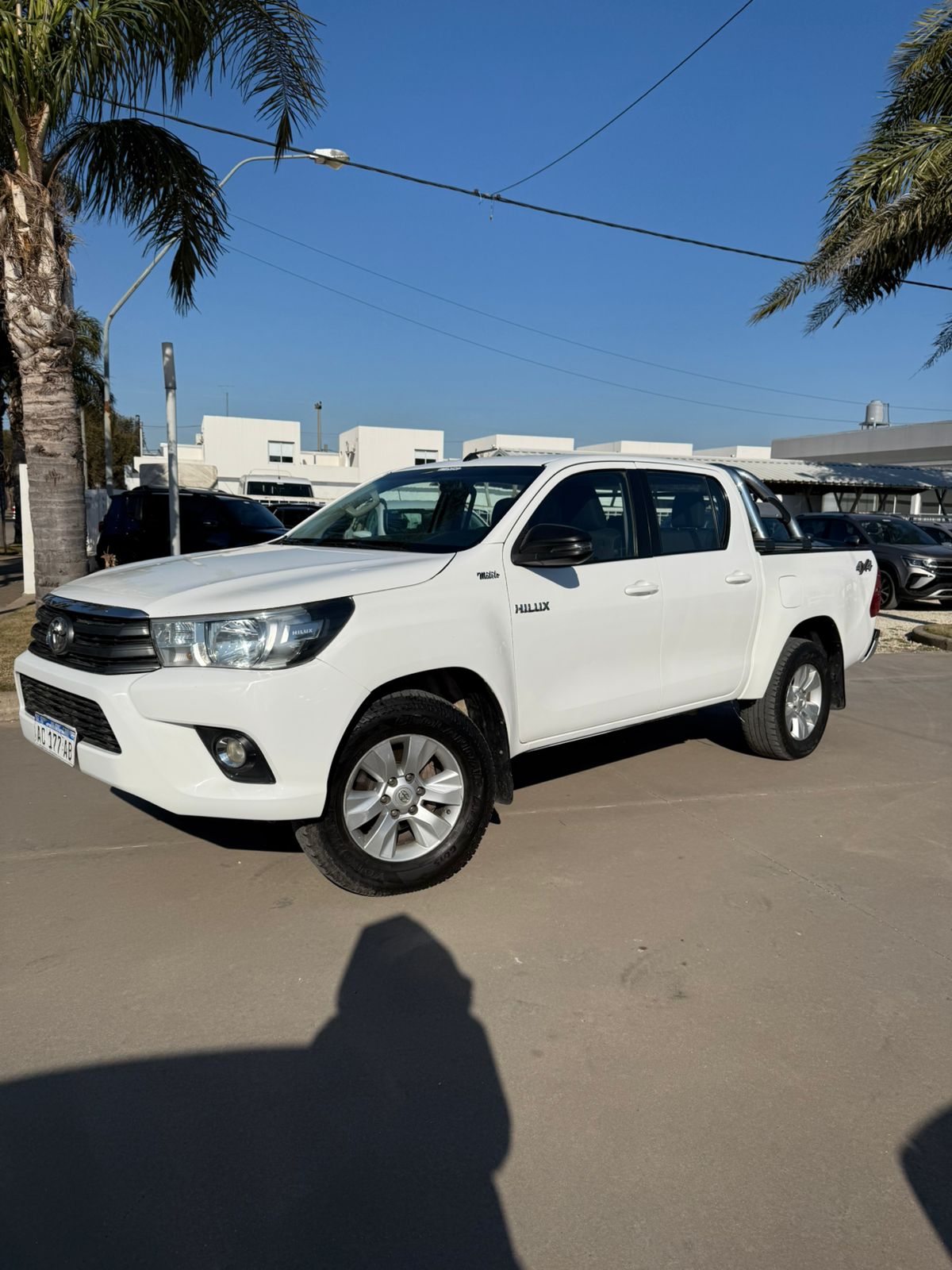 Toyota -  HILUX SR 4X4  - MANUAL - 2017